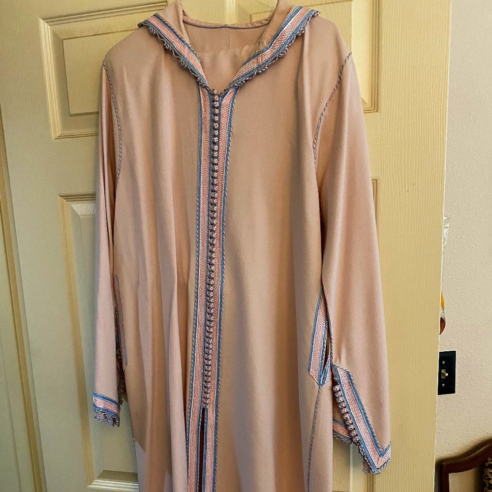 TRADITIONAL PINK AND LIGHT BLUE JELLABA